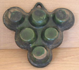 7054RaisinMould3.jpg